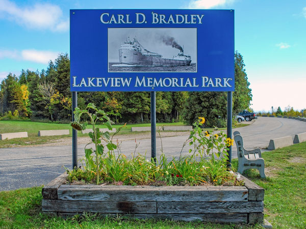 Lakeview Memorial Park